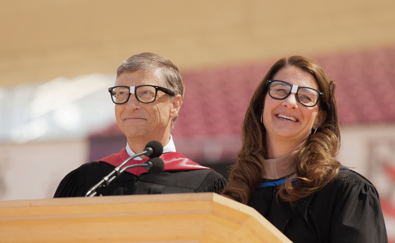 Bill Gates inspira formandos de Stanford